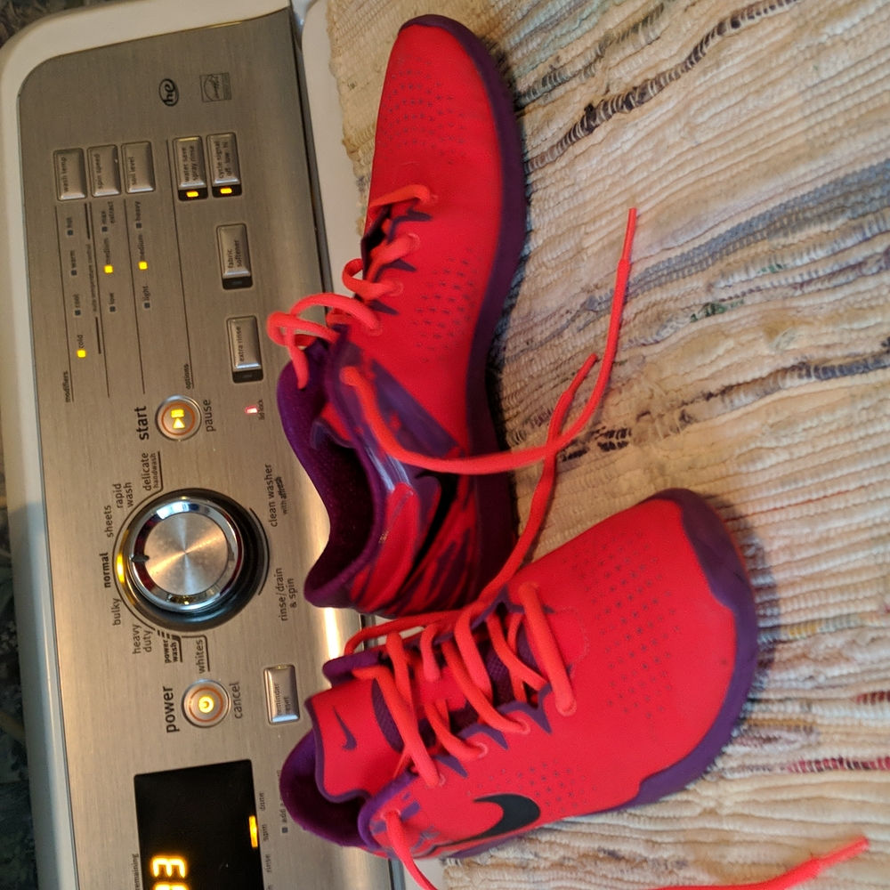 Running shoes